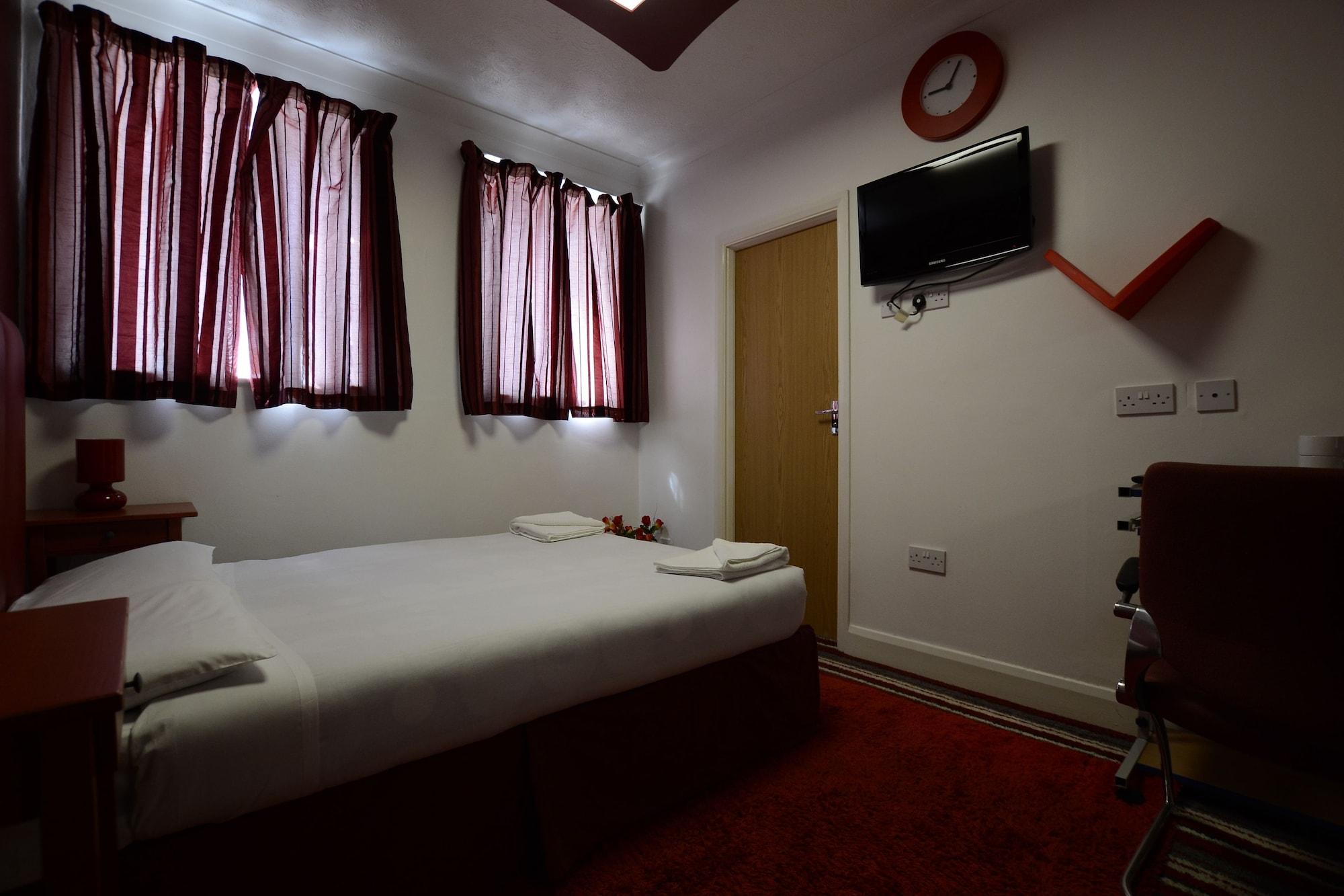 Park Hotel Ілфорд Екстер'єр фото