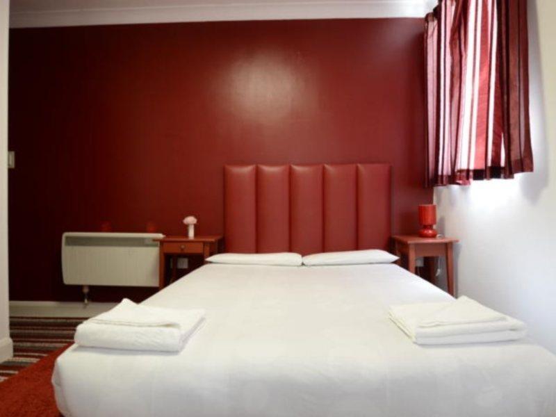 Park Hotel Ілфорд Екстер'єр фото