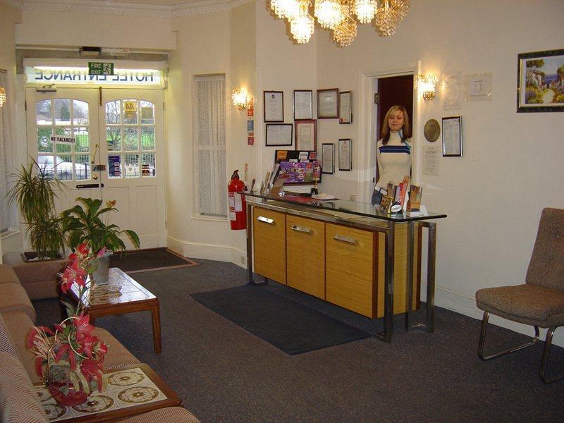 Park Hotel Ілфорд Екстер'єр фото