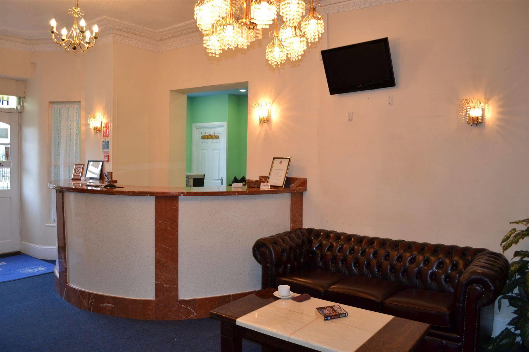 Park Hotel Ілфорд Екстер'єр фото
